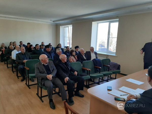 4 марта в малом зале администрации Хабезского муниципального района состоялось совместное совещание с участием председателя  ОД  «Адыгэ Хасэ  