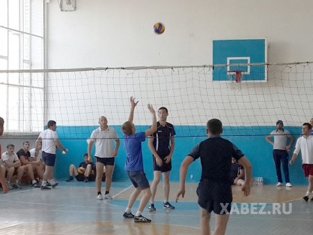 В а. Хабез состоялся волейбольный турнир памяти Мухарби Кохова