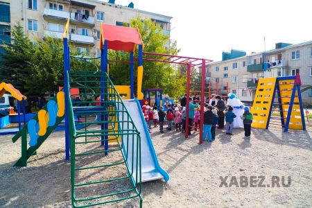 В Хабезском районе открыли детский спортивно-игровой комплекс