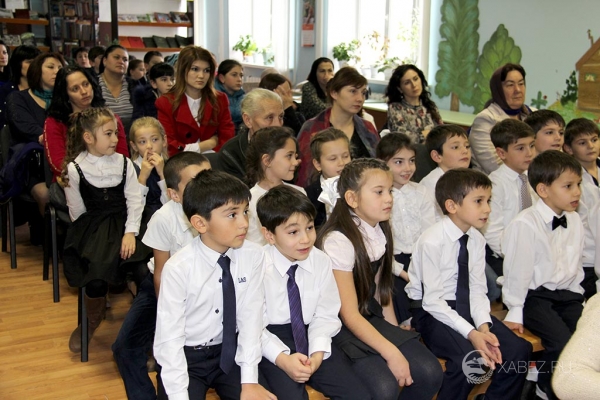 В Хабезской районной библиотеке прошло праздничное мероприятие «Мамино серд ...