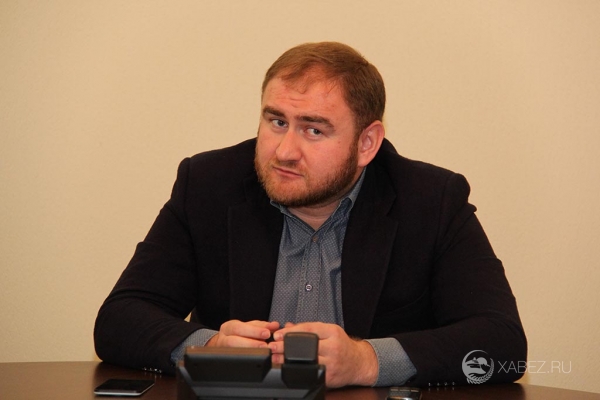 Глава Хабезского района Рауф Арашуков провел ряд встреч в администрации