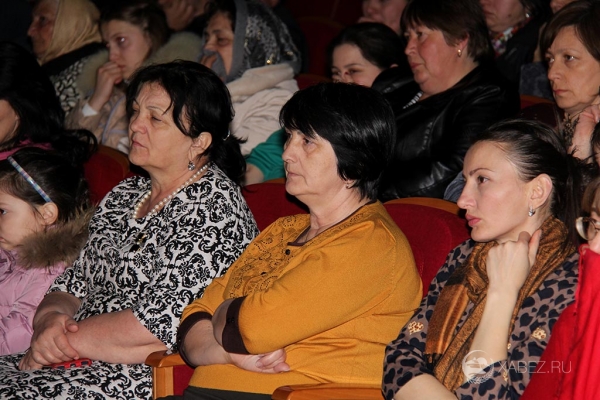 В Хабезе прошли гастроли Черкесского драматического театра им. Мухарбека Акова