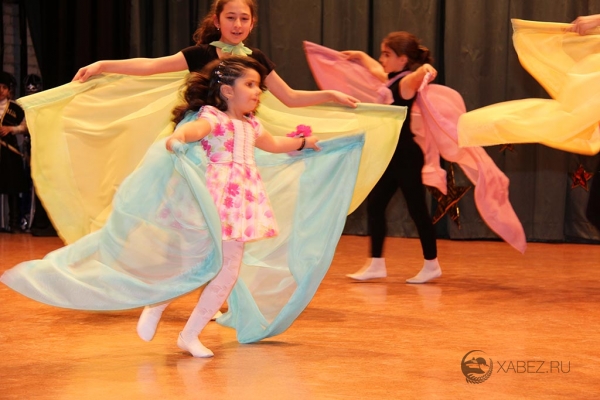 В Хабезе прошел фестиваль-конкурс самодеятельного детского творчества «Мини-Мисс»