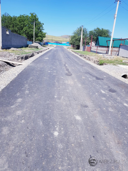 В Хабезском районе завершены ремонтные работы автомобильных дорог и тротуаров,