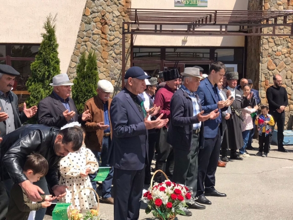 21 мая 2022 года в а. Али-Бердуковский, у подножия Памятника Жертвам Кавказской войны, прошёл традиционный районный митинг