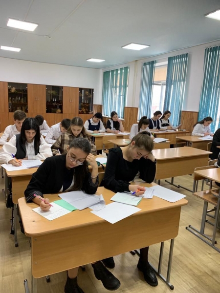 23 ноября  2022 года в Хабезском муниципальном  районе проведен муниципальный этап Всероссийской  олимпиады школьников по русскому языку.