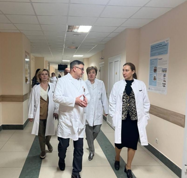 Делегация Совета Федерации посетила учреждения здравоохранения в КЧР 
