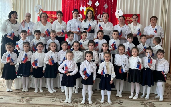 Тематическая неделя, посвящённая Дню Победы,  прошла в дошкольных учреждениях Хабезского муниципального района. 