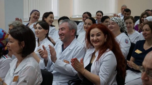 «Единая Россия» поздравила с Днем медицинского работника