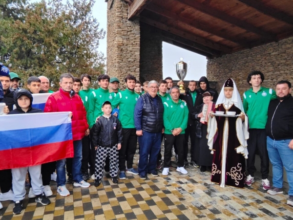 Сегодня в Карачаево-Черкесию вернулась футбольная команда "Нарт",