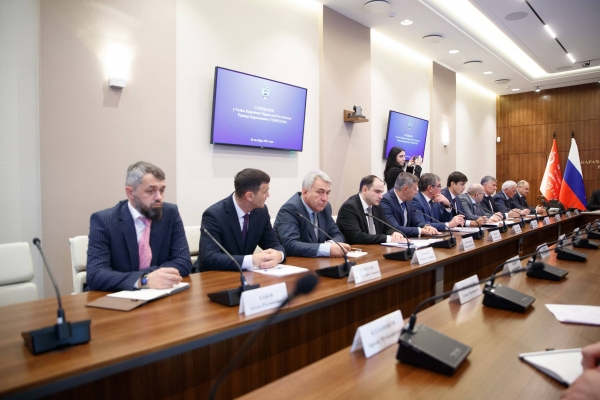 Провел совещание с членами Правительства КЧР по ряду вопросов, Провел совещание с членами Правительства КЧР по ряду вопросов,